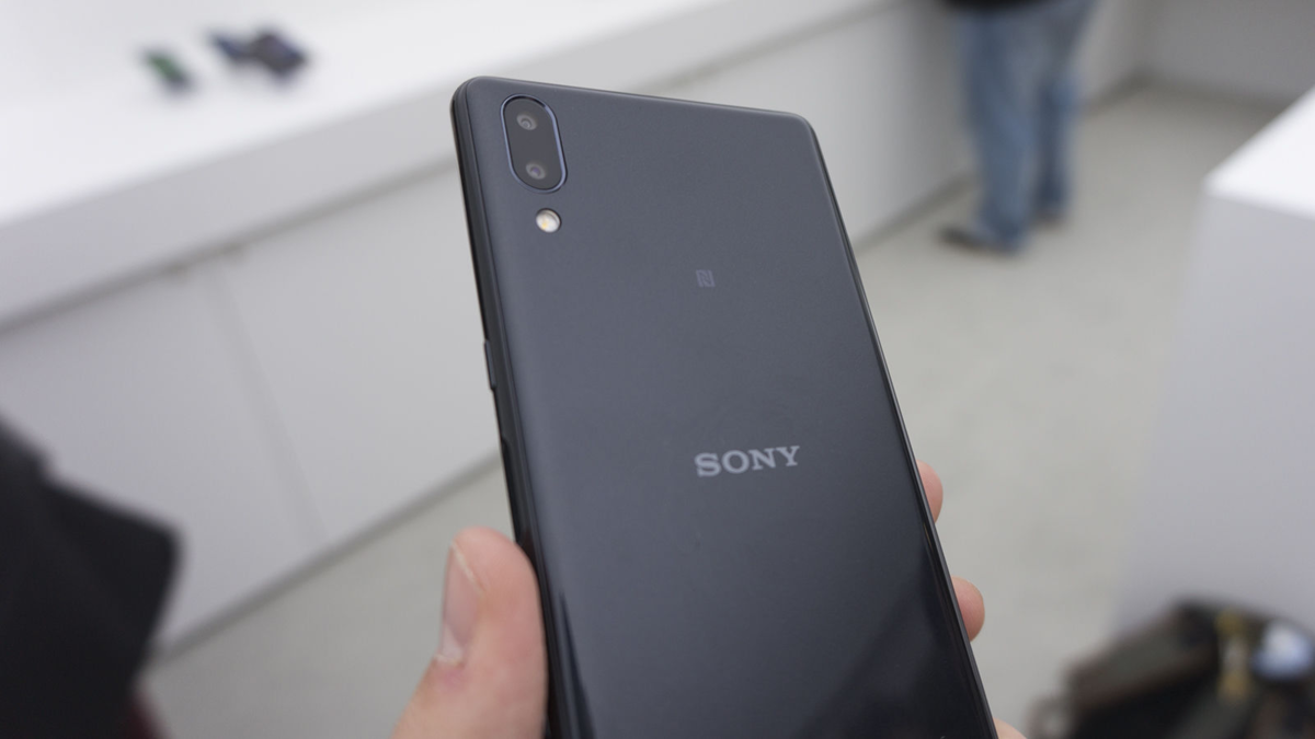 Sony Xperia L3 – бюджетный смартфон с мощным процессором | Кнопочные ...