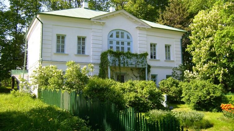    Музей-усадьба Л. Н. Толстого «Ясная Поляна» Фото: Celest.ru, по лицензии CC BY-SA 3.0
