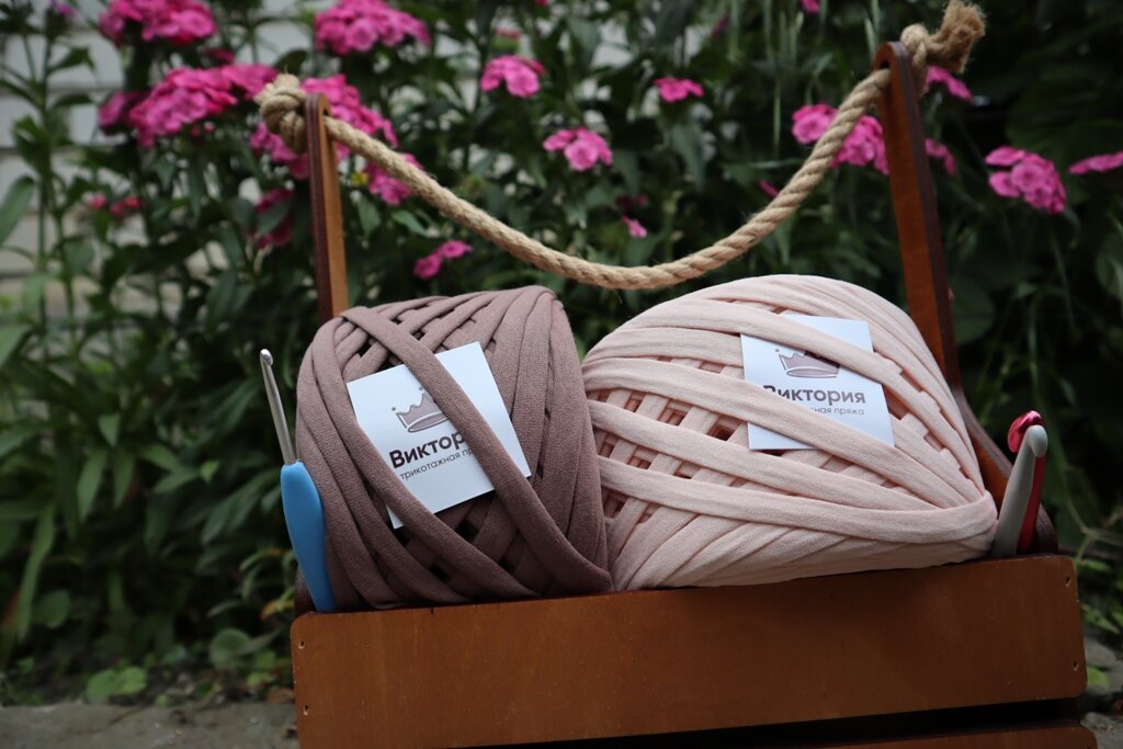 Трикотажная пряжа фирмы "Виктория"
