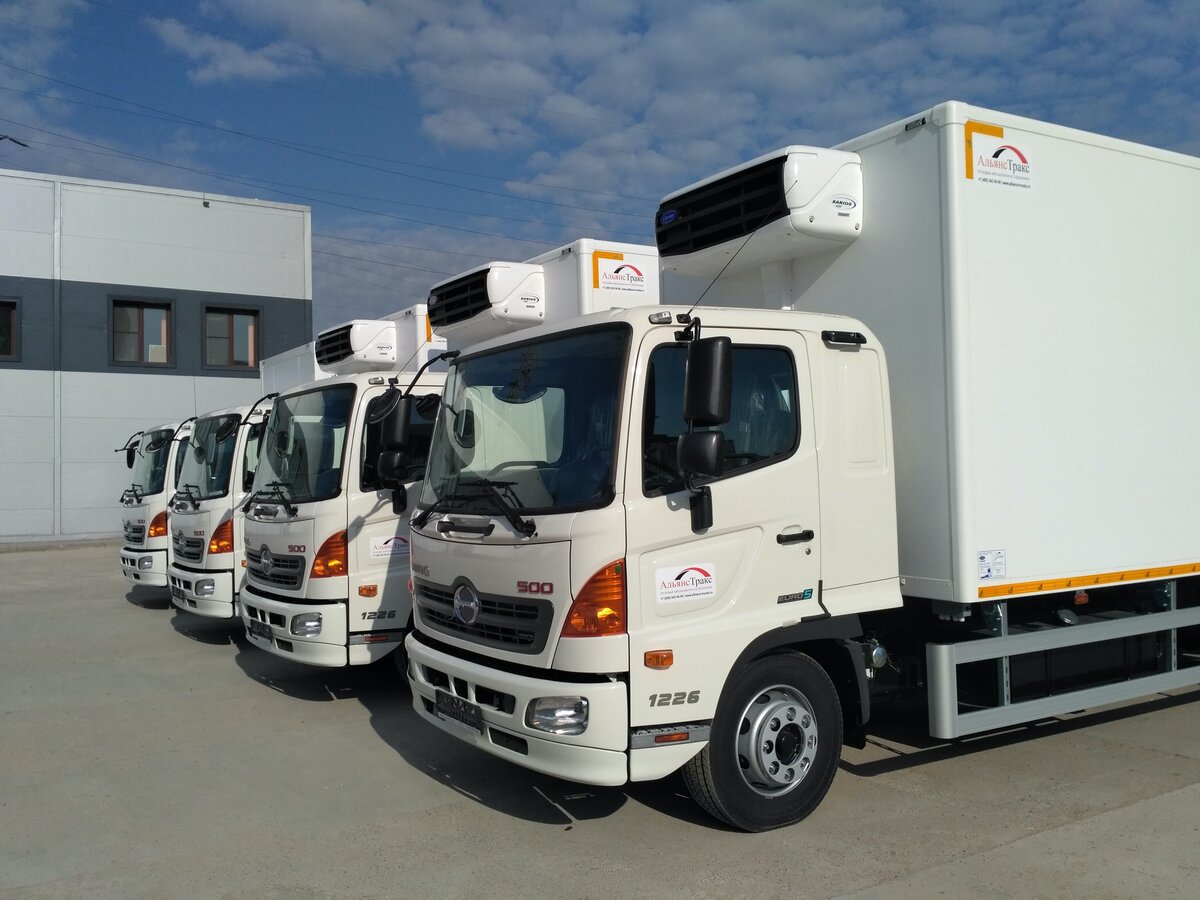 Автофургоны на шасси HINO 500