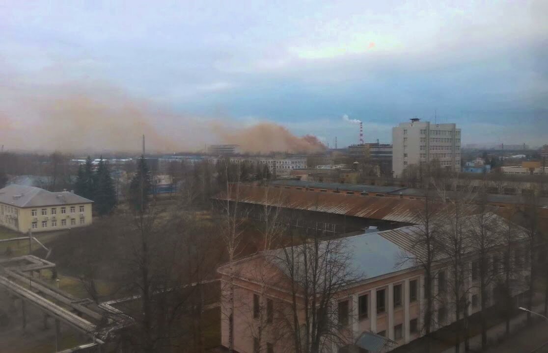 Электросталь – вид из окна. Очередной выброс производства.