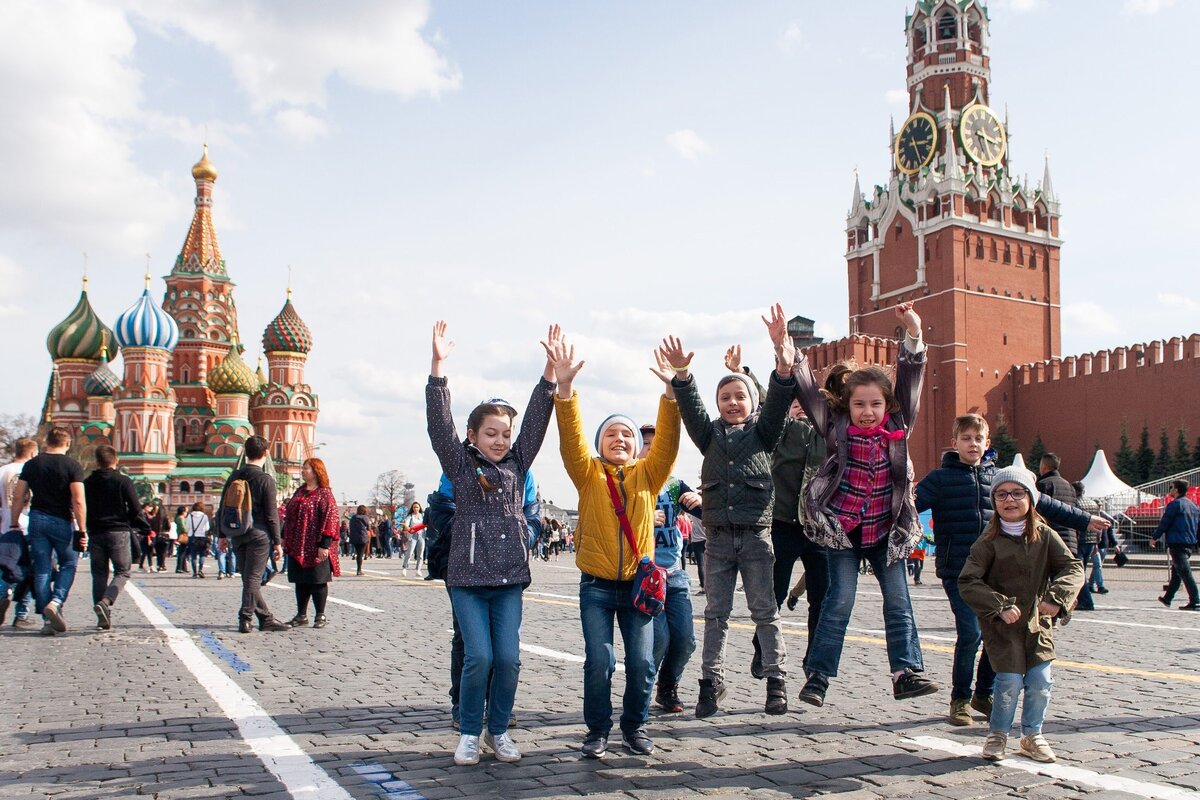 Дети. И вам тоже можно гулять!  Фото с просторов Интернета.
