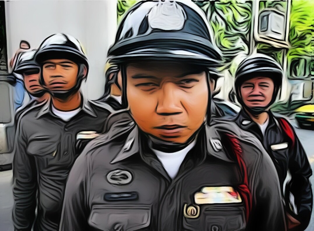 Приказ тайцев. Полиция Таиланда. Полицейская форма в Тайланде. Тайская полиция. Полицейский в Тайланде.