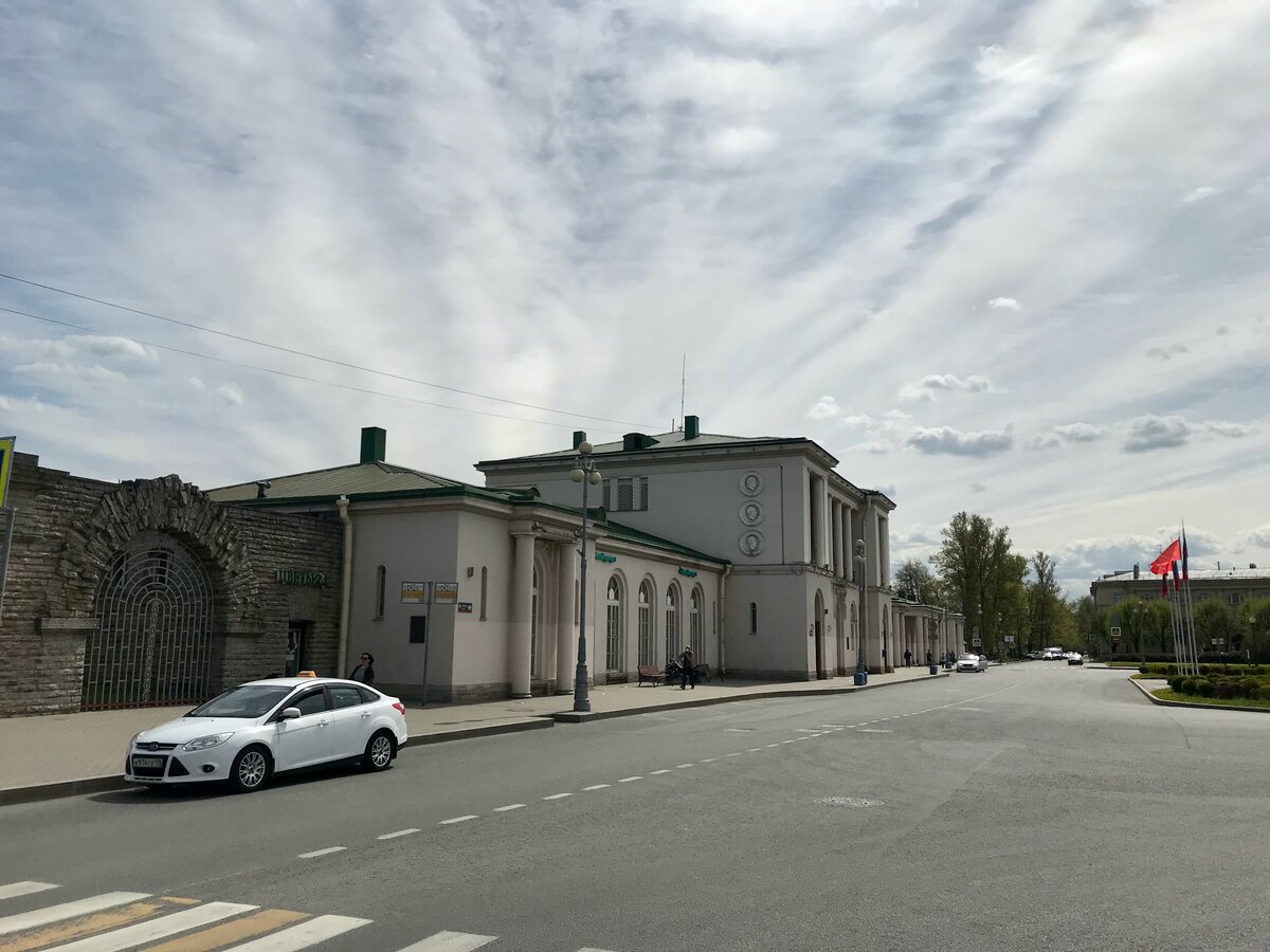 Здание вокзала 