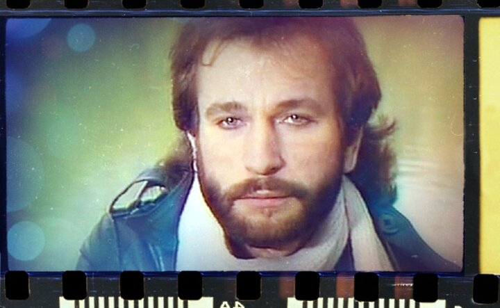 Многие поклонники певца и композитора Игоря Талькова уверены: хит про застенчивые ивы и уголок столицы, «где звучит аккордеон», написал сам исполнитель. На самом деле, это не так…