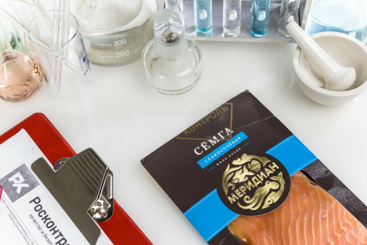 В разных магазинах она стоит в разы больше, чем в других. Способ найти по цене меньше вас разочарую, то что где-то будет больше костей.