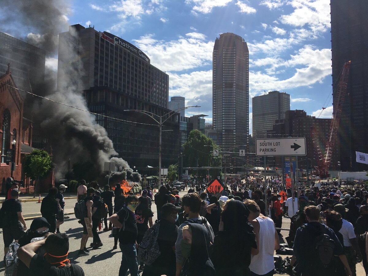 Скоро протестующие разрушат все, что строилось веками