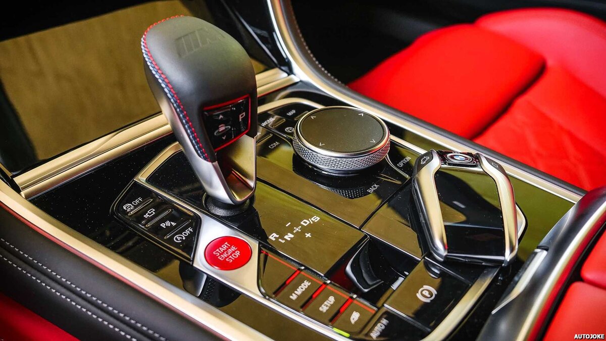 BMW m8 Competition салон