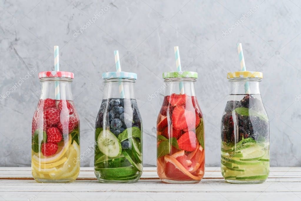 Автор указан на фото