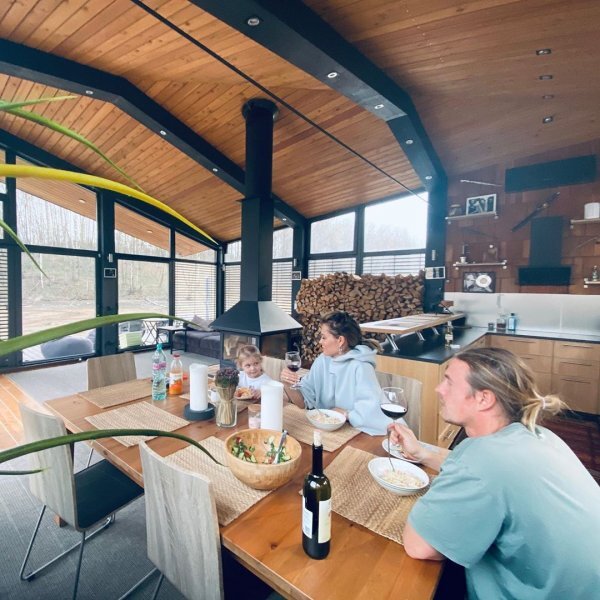 Мария Гортань с мужем и ребенком 