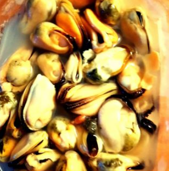 мидии в заливке, нежные и сладкие)