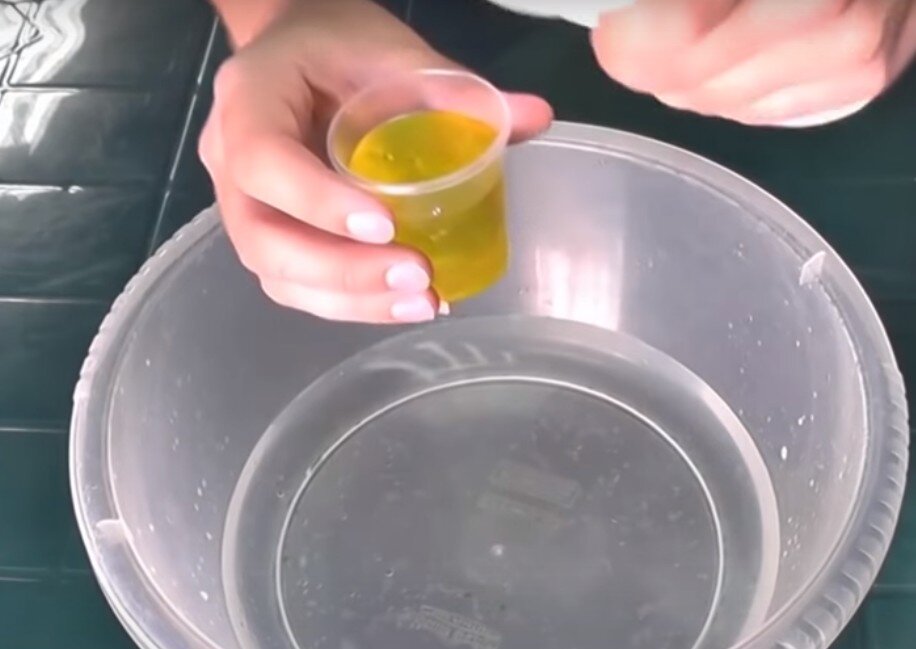 Добавляем моющее средство