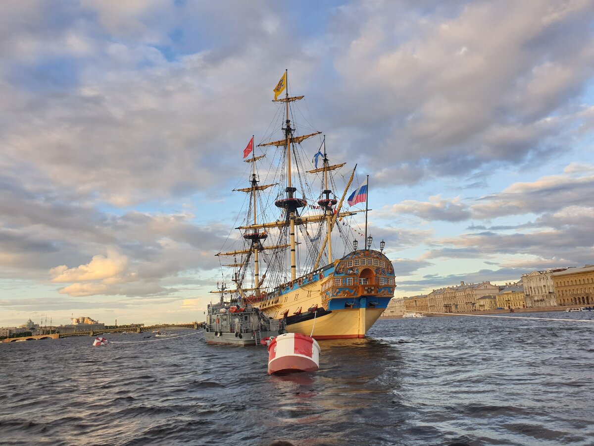 Корабль на Неве Санкт-Петербург