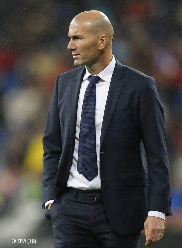 Главный тренер "Реала" Зинедин Зидан 