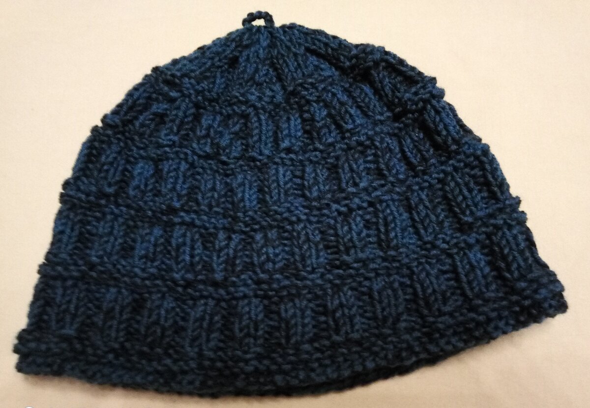 Мужская шапка