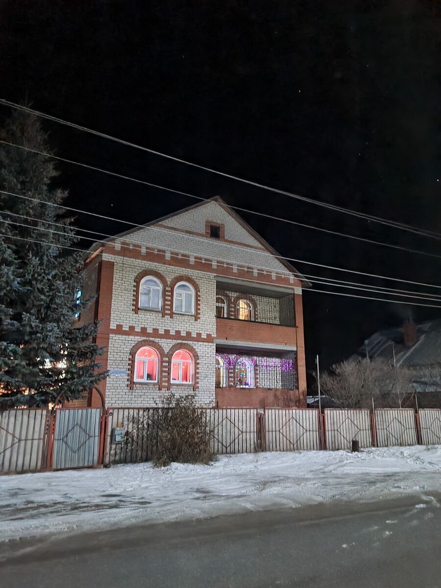 Гирлянда - бахрома на лоджии