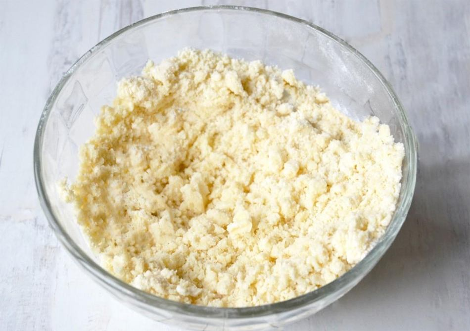 Маргарин и масло. Фото сайта https://edatomy.ru