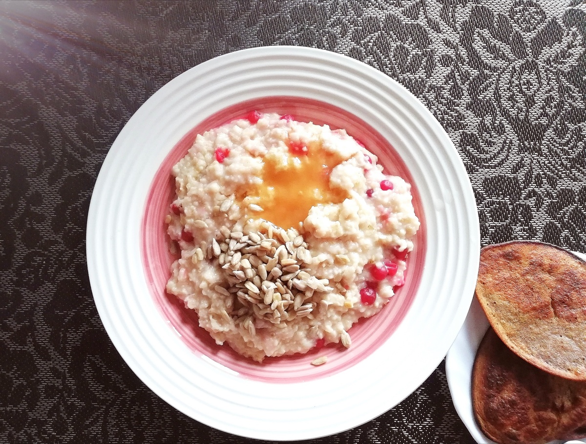 Завтрак дочери в галерее