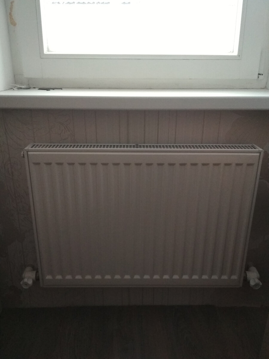 Радиатор по ширине окна