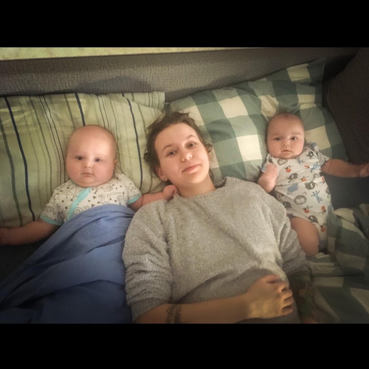 Фото со дня лени. Я объявила в нашей семье воскресенье день лени)