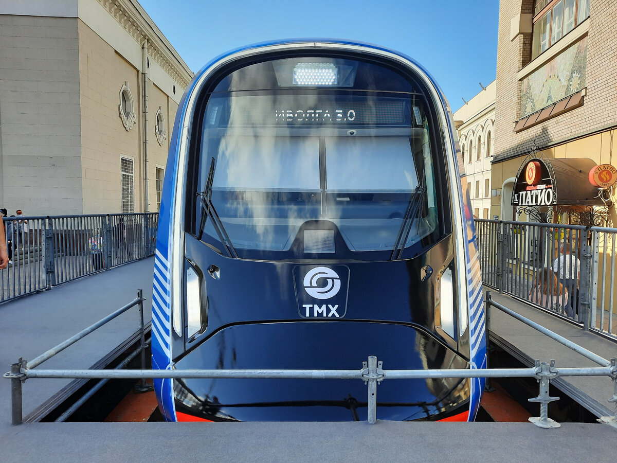 Кабина «Иволги 3.0» такая же обтекаемая, как у второй: первая выглядела спереди как боевой человекоподобный робот.