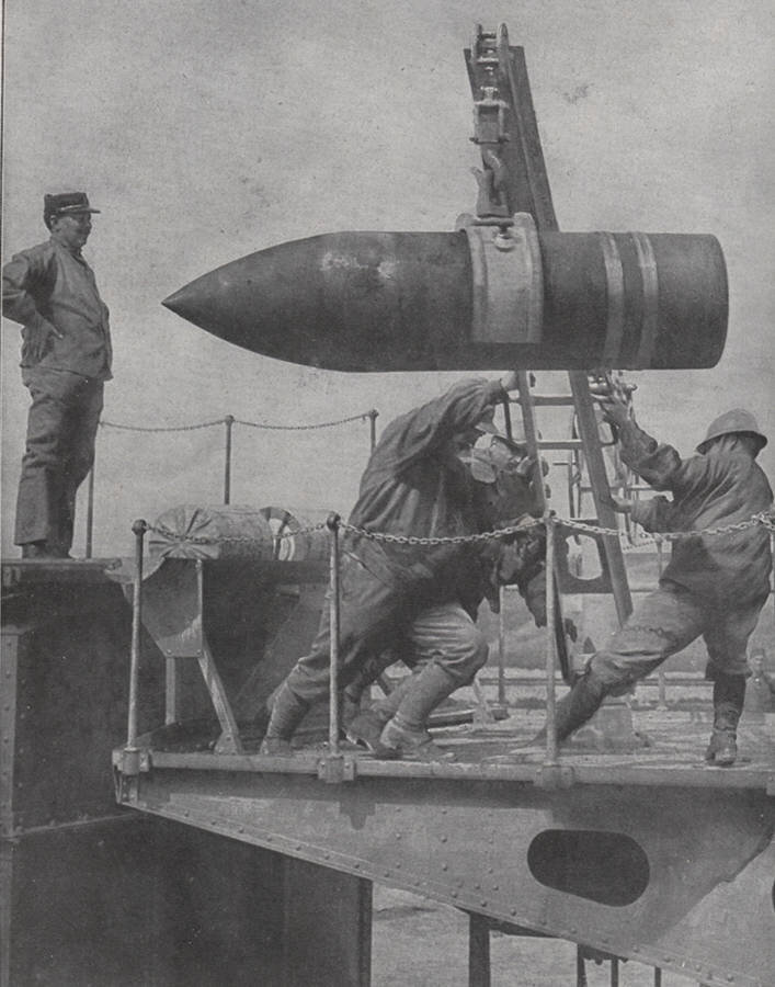 Снаряд 400-мм французской гаубицы