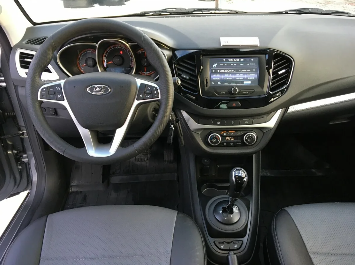 Салон Lada Vesta