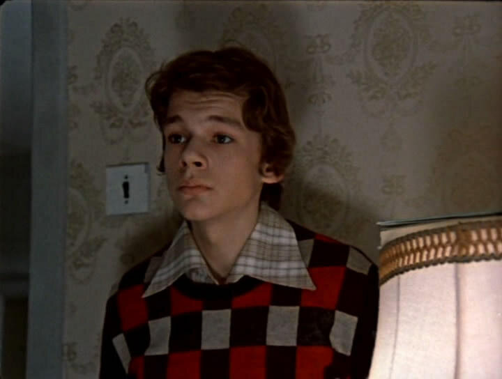 Известным актером Никита Михайловский стал в 17 лет, когда на экраны вышел в 1982 году потрясающий советский фильм о школьной любви – «Вам и не снилось».-2
