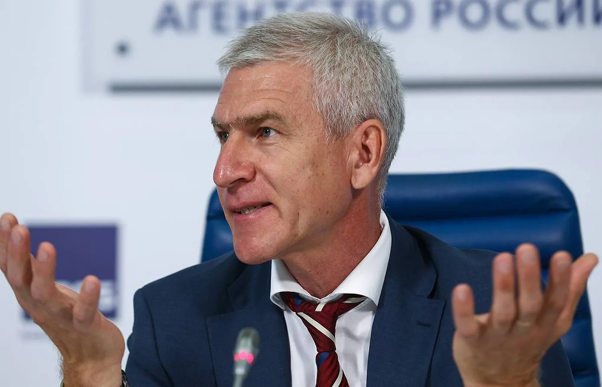 Олег Матыцин не понимает, как так получилось, и разводит руками как Бакаев