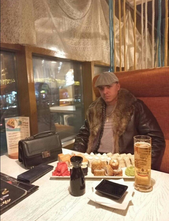 Крутой праздный хлопец на обложку статьи)))