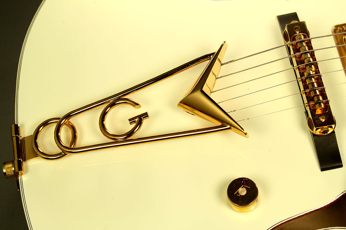 GRETSCH White Falcon  