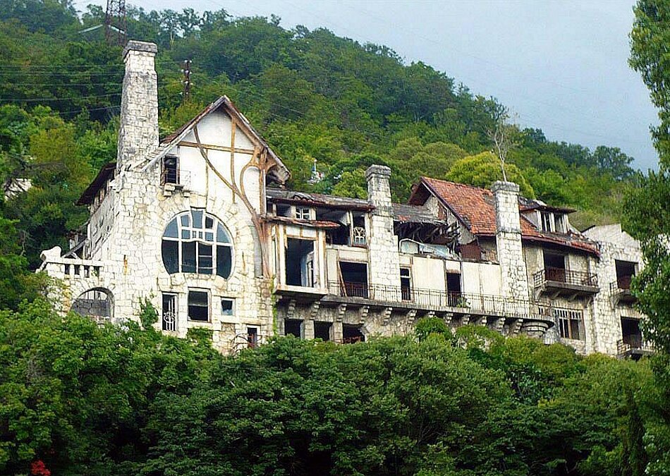 Гагра замок ольденбургского фото