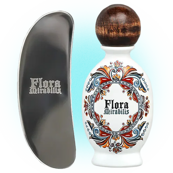 
купить$180Гуаша из стали и масло для лица Flora MirabilisУ нового бренда Flora Mirabilis в ассортименте всего два продукта — масло для лица и пластина гуаша из нержавеющей стали. Последний девайс производители позиционируют как «вечный и эргономичный». Масло представлено в красивом стеклянном флаконе. В продаже есть также рефилы — по $90 за штуку. Продукт не тестируется на животных, а его действие — увлажнение и восстановление кожи — доказано клинически. Оба продукта изготавливают вручную и небольшими партиями, а производство находится в доме Чарли Чаплина.