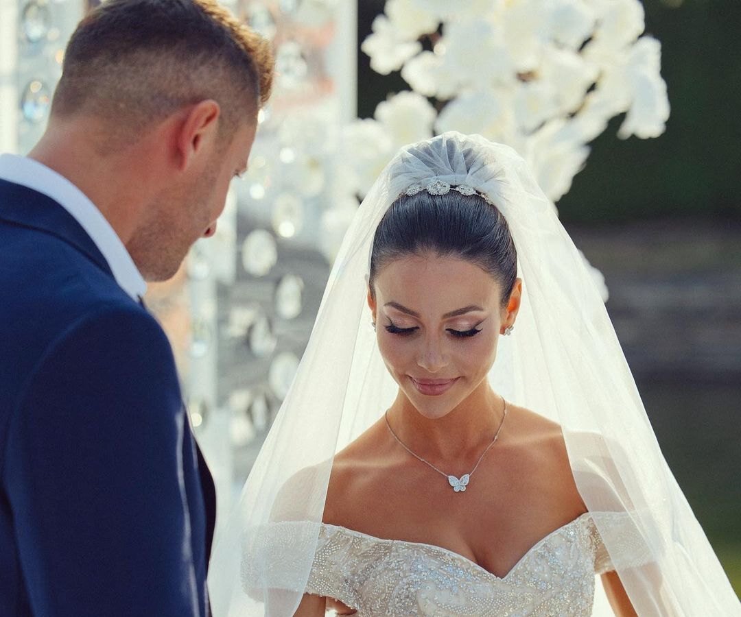     «Я верила в любовь с безумствами и детским смехом»: Зепюр Брутян сделала признание