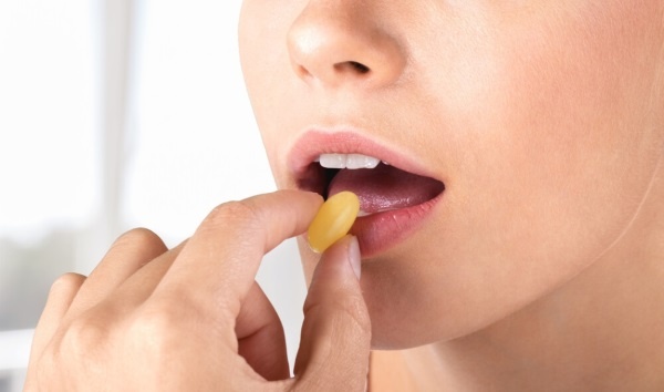 полоскание горла;