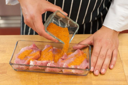 Свиная корейка с грибами под майонезом и твердым сыром-Шаг 1 