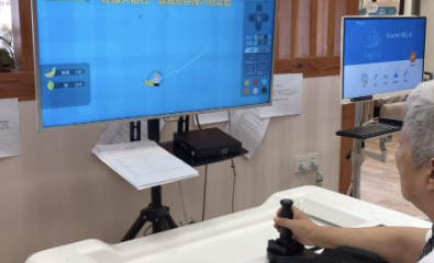 ИИ в китайском доме престарелых, фотография из Интернета