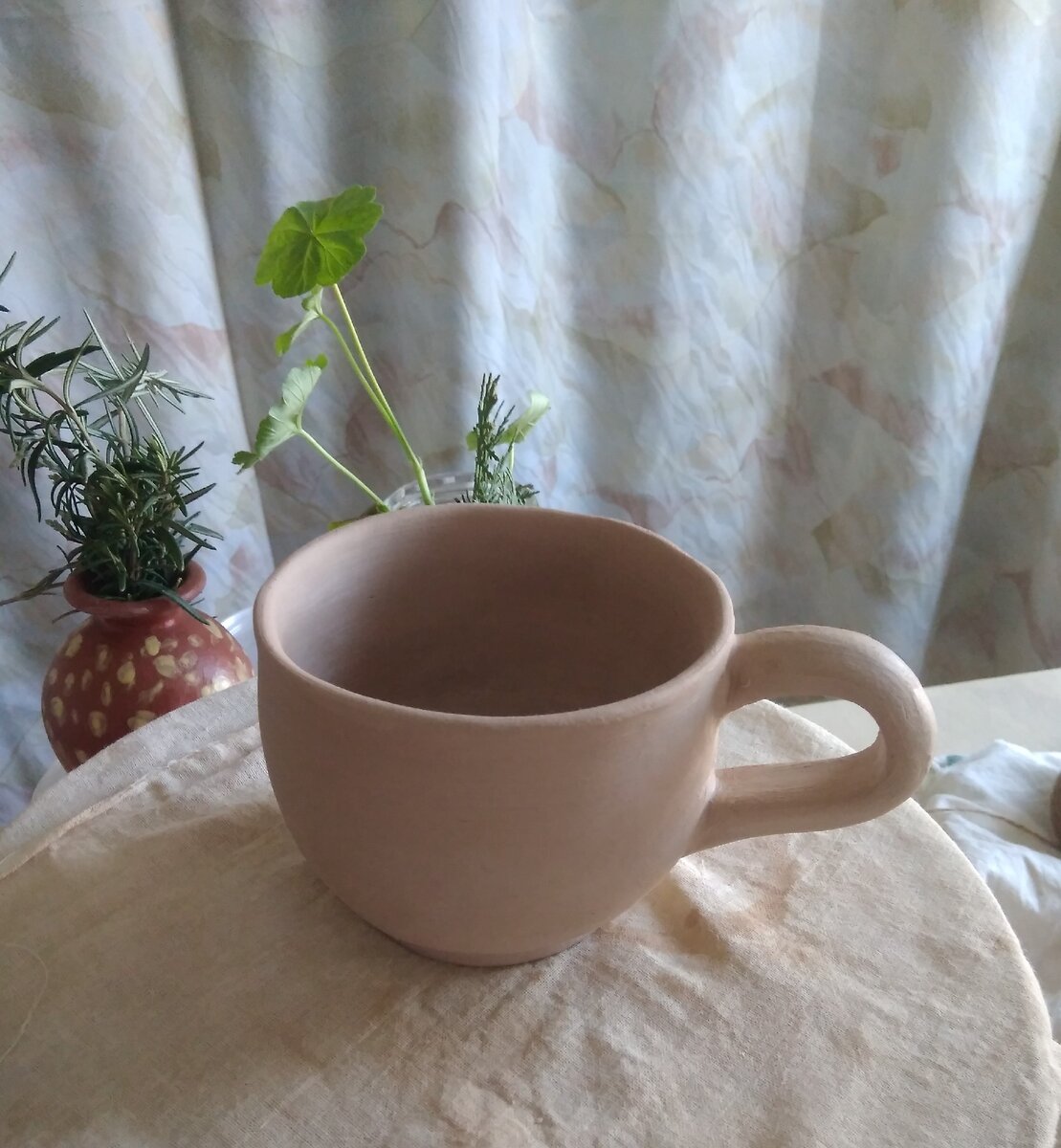 Кружка ручной лепки, несколько часов работы