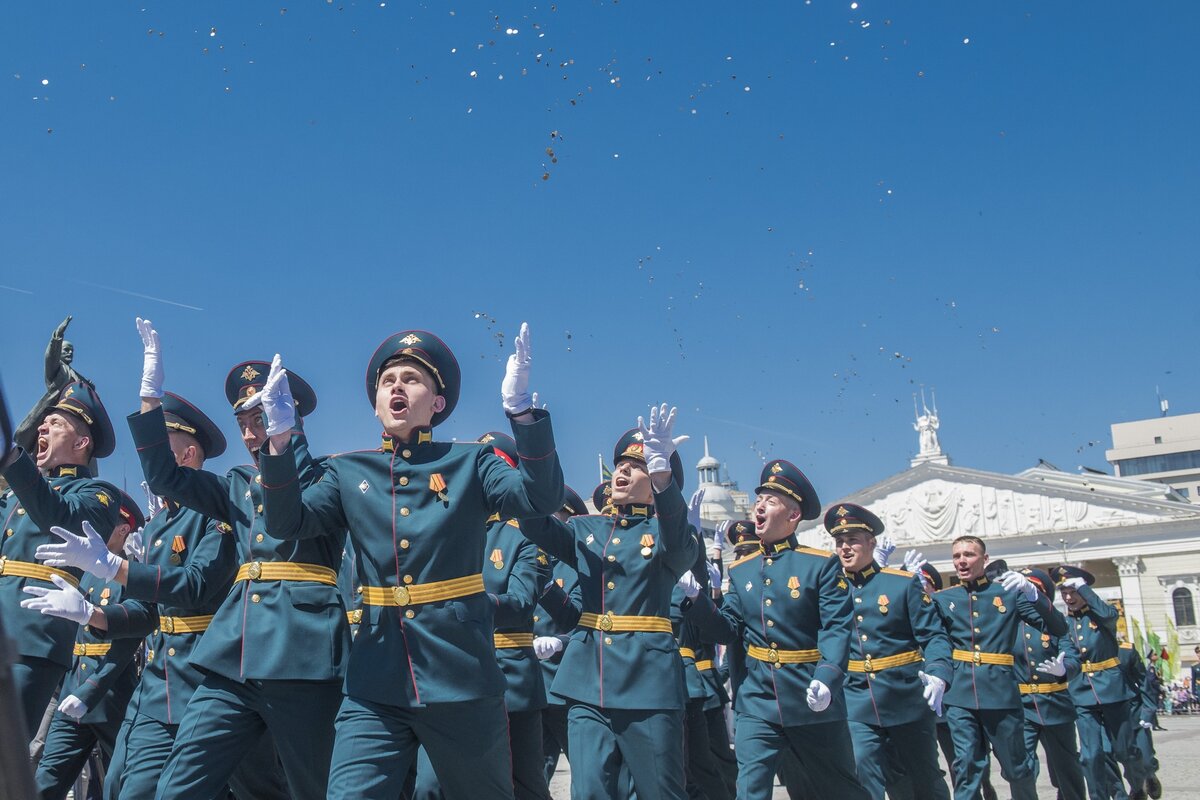 Выпускник военного училища. ВУНЦ ВВС ВВА Воронеж. Выпускной ВУНЦ ВВС ВВА Воронеж. Выпуск ВУНЦ ВВС. Выпуск ВУНЦ ВВС ВВА.