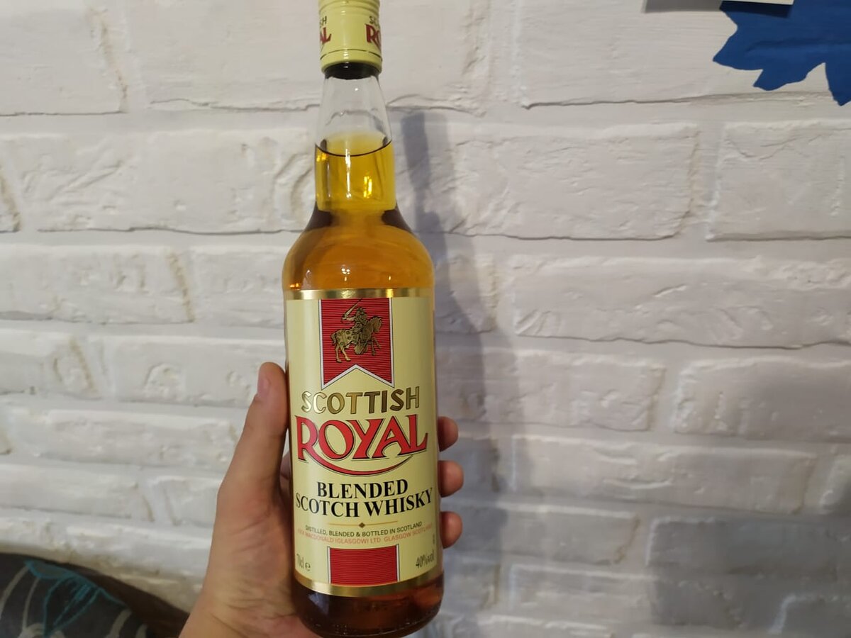 Виски 5 букв. Виски скоттиш Роял 0.7. Виски скотч Роял. Виски Royal Scotch Whisky.