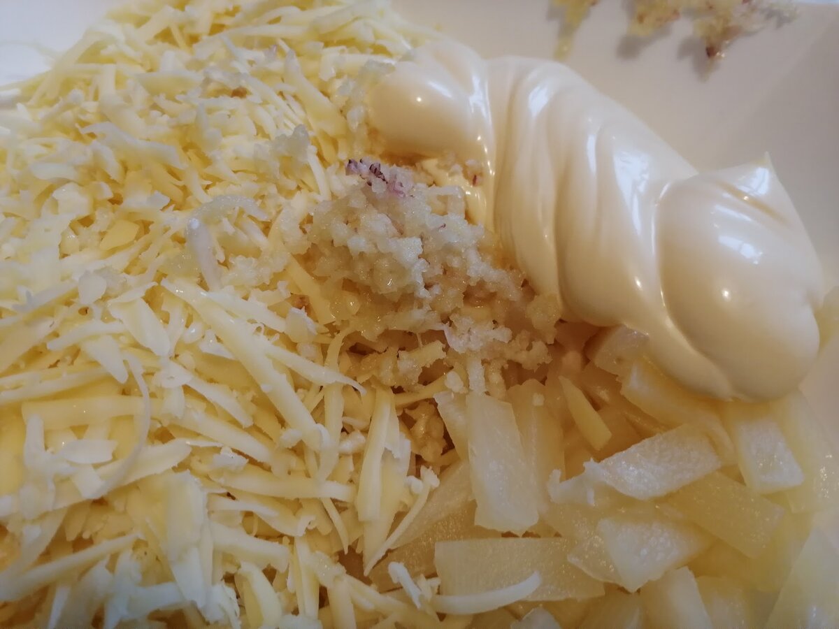 Салат из сыра с ананасами. Фото Светы Давыдовой