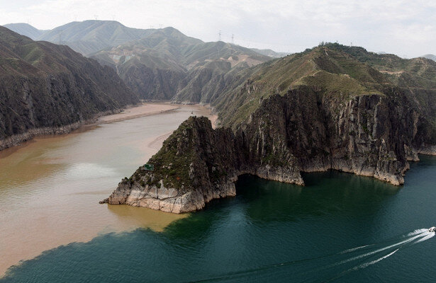 Мутненько....