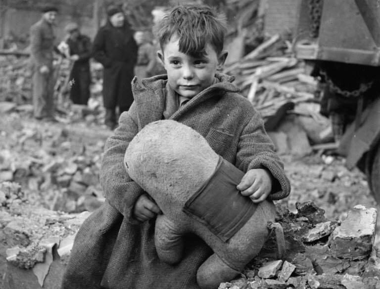 Архивное фото времен ВОВ