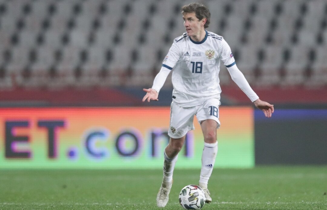 Юрий Жирков в матче с Сербией. Фото Михаила Шапаева/rfs.ru