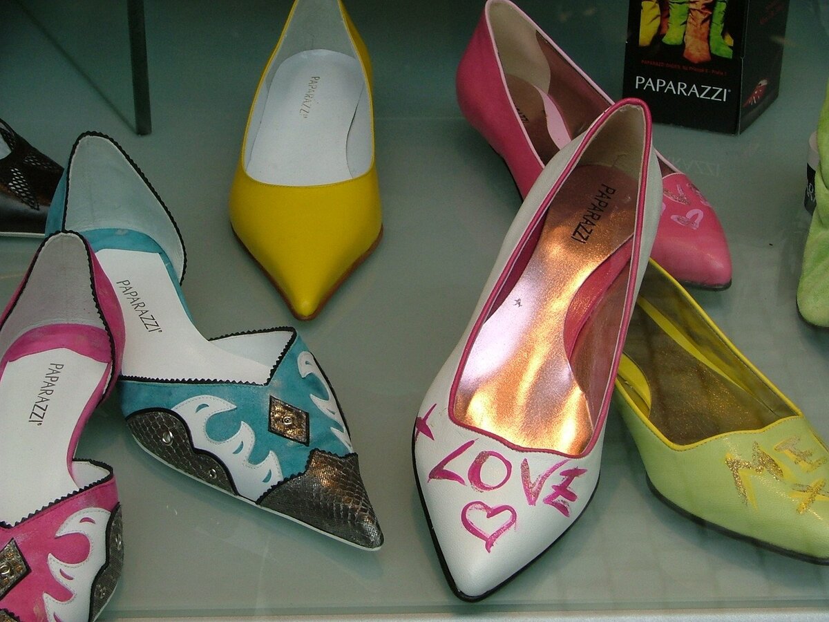 Просто туфельки.