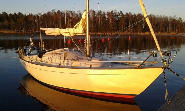 Яхта Dorado на закате. Одна из самых любимых мною фотографий из личного архива. 