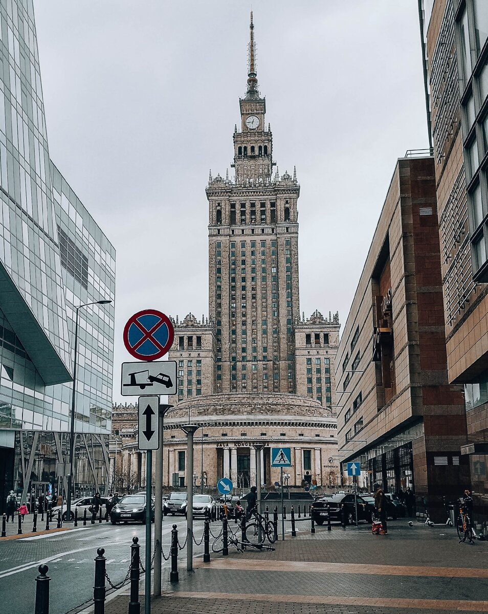 Дворец культуры и науки в Варшаве