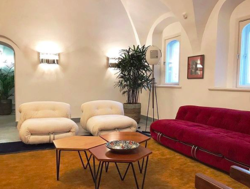 Экспозиция в Mirra Gallery