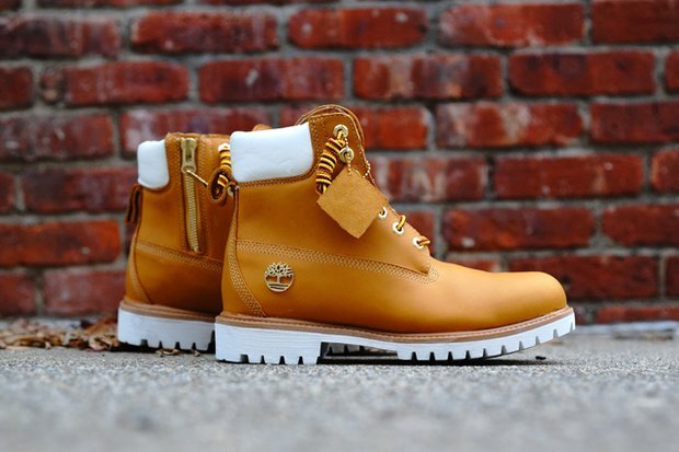 К 1985 году Шварцы продали миллионную пару Yellow Boots. 
