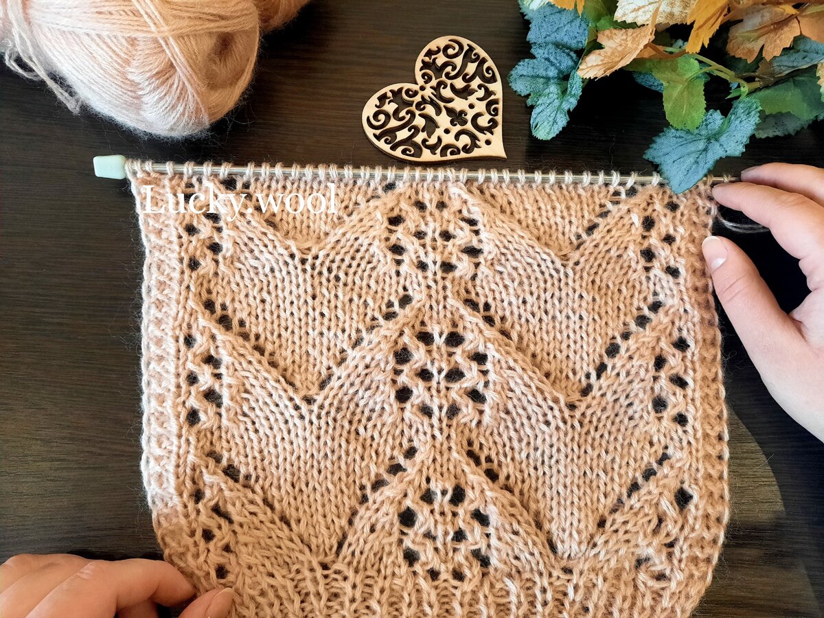 Узор спицами "Ажурные ландыши".